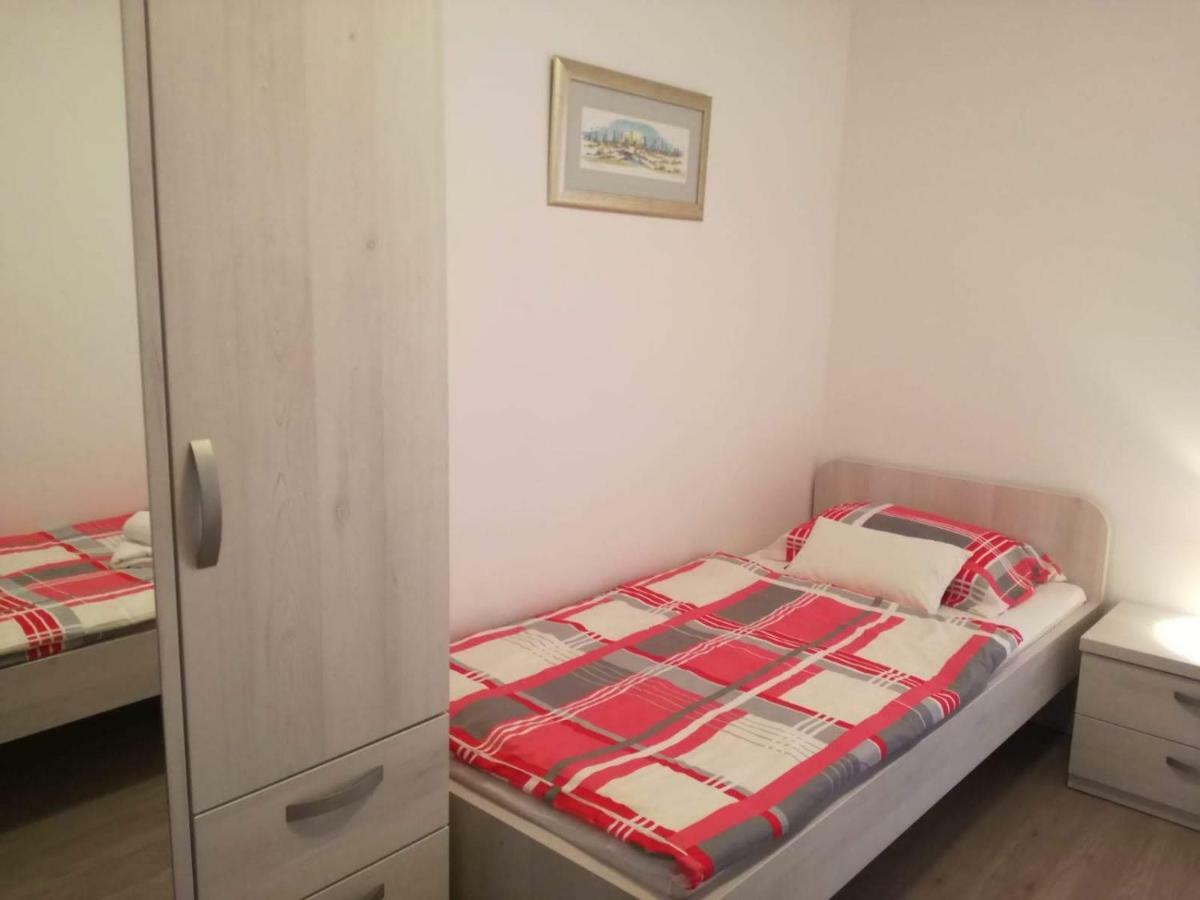 Apartman Dora 波弗加纳 外观 照片